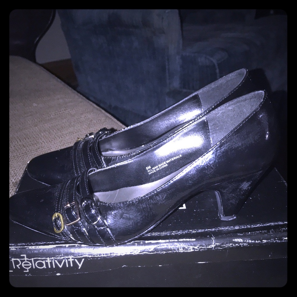 $10 shoes